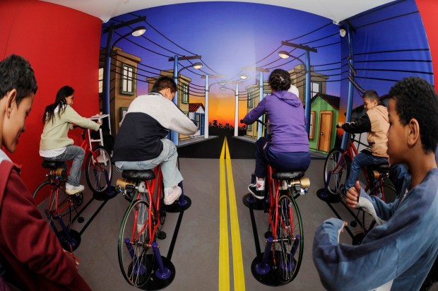 divulgacao eletropaulo bicicleta