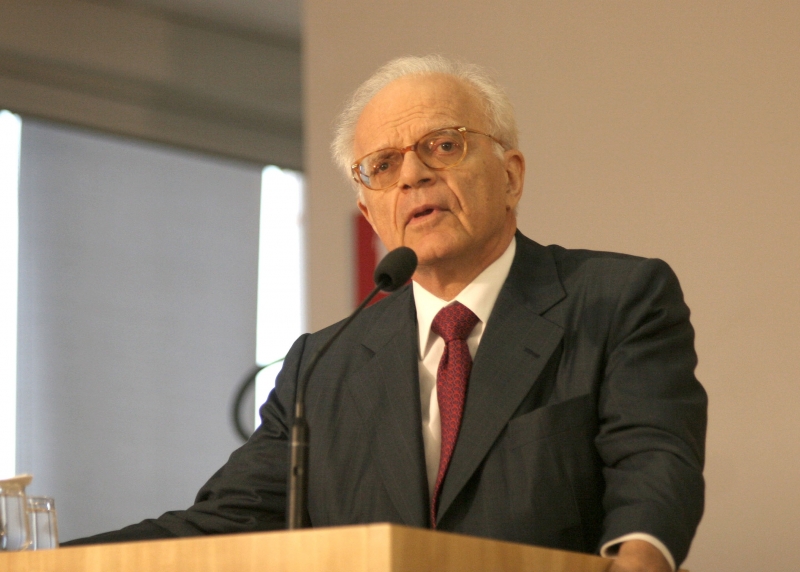 HD_20120313095633foto_prof[1]__comparato_1