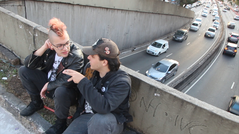 Domingo, 21, tem Punks Do ABC